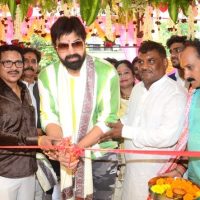 Ronnie Rodrigues and Sujoy Mukherjee Inaugurated Radhika Jewellers at Mira Road