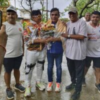 अक्षय कुमार और अमृता फडणवीस के साथ डॉ धर्मेंद्र कुमार भी जुहू बीच की सफाई मे हुए शामिल, मुफ्त मेडिकल कैंप मे दवाएं भी वितरित की