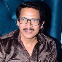 लोकोपकारक रॉनी रॉड्रिक्स का सहर्ष स्वागत किया कुशल धुरी और मंसूर वहाब ने “ब्लू ऑक्टेन किचन एंड बार” के री-ओपनिंग पर!